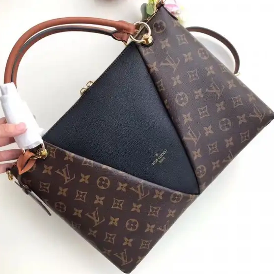 Affordable Louis TOTE Vuitton V MM 0517